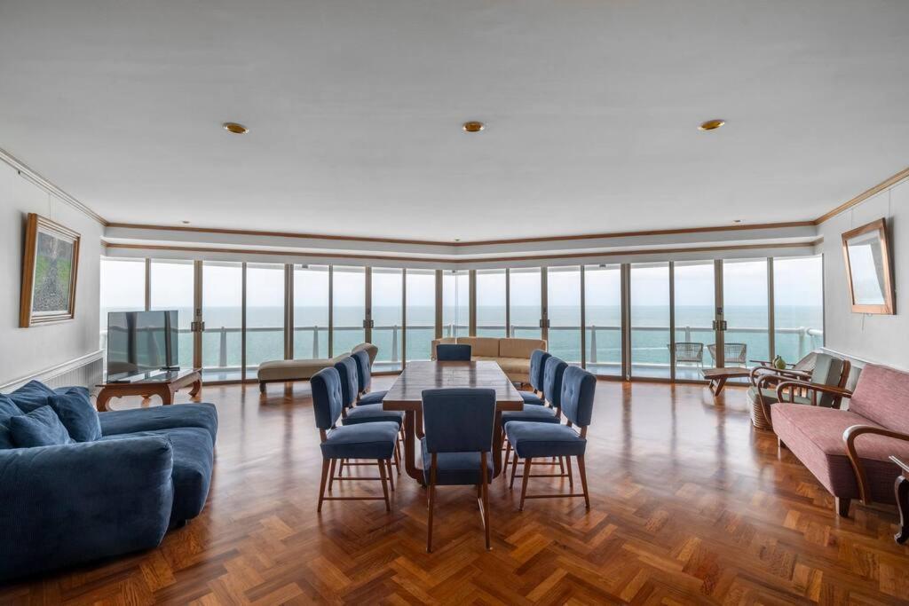 4br Seaview 360 Penthouse 11f Hua Hin